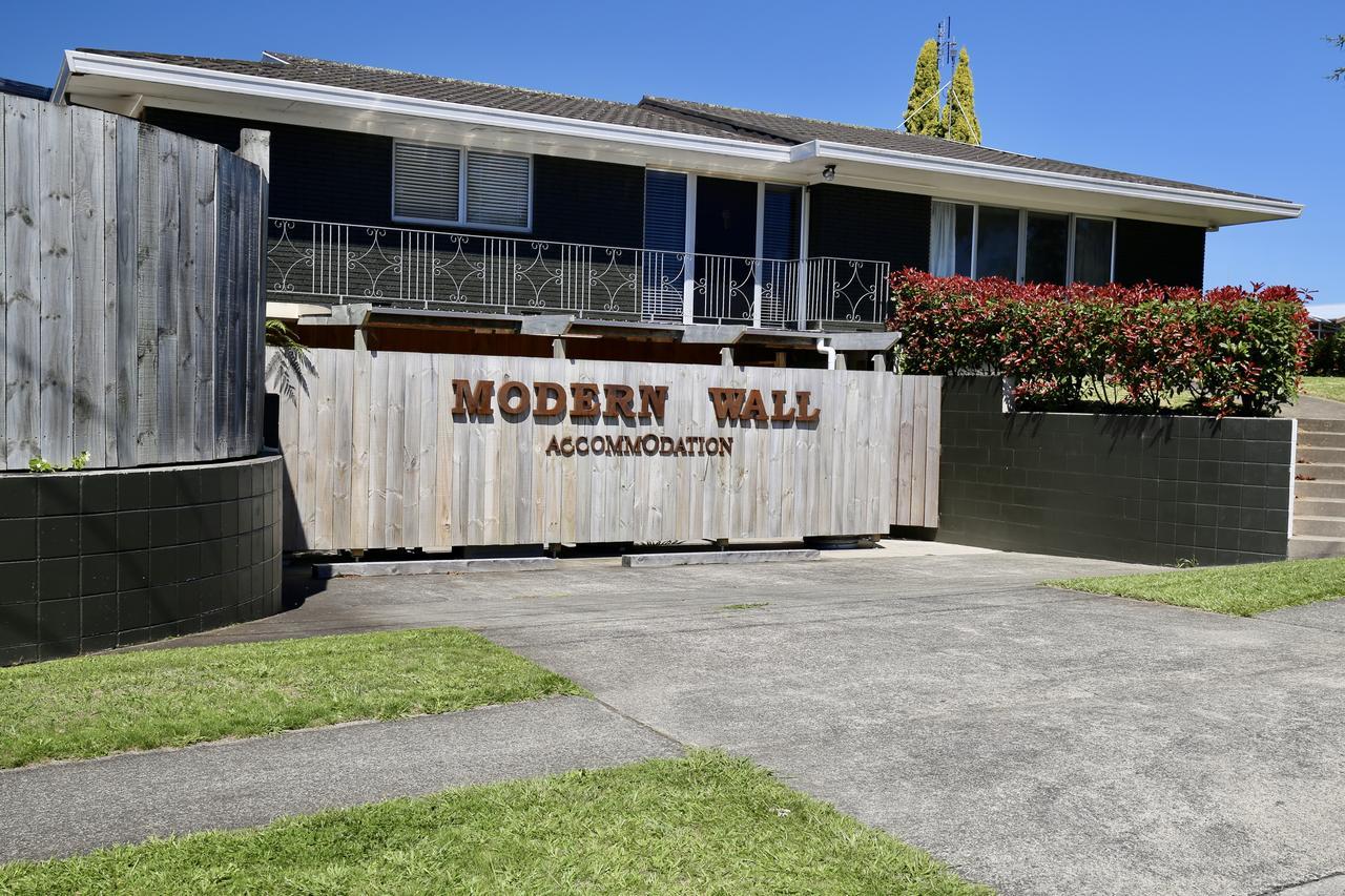 Modern Wall ケンブリッジ エクステリア 写真